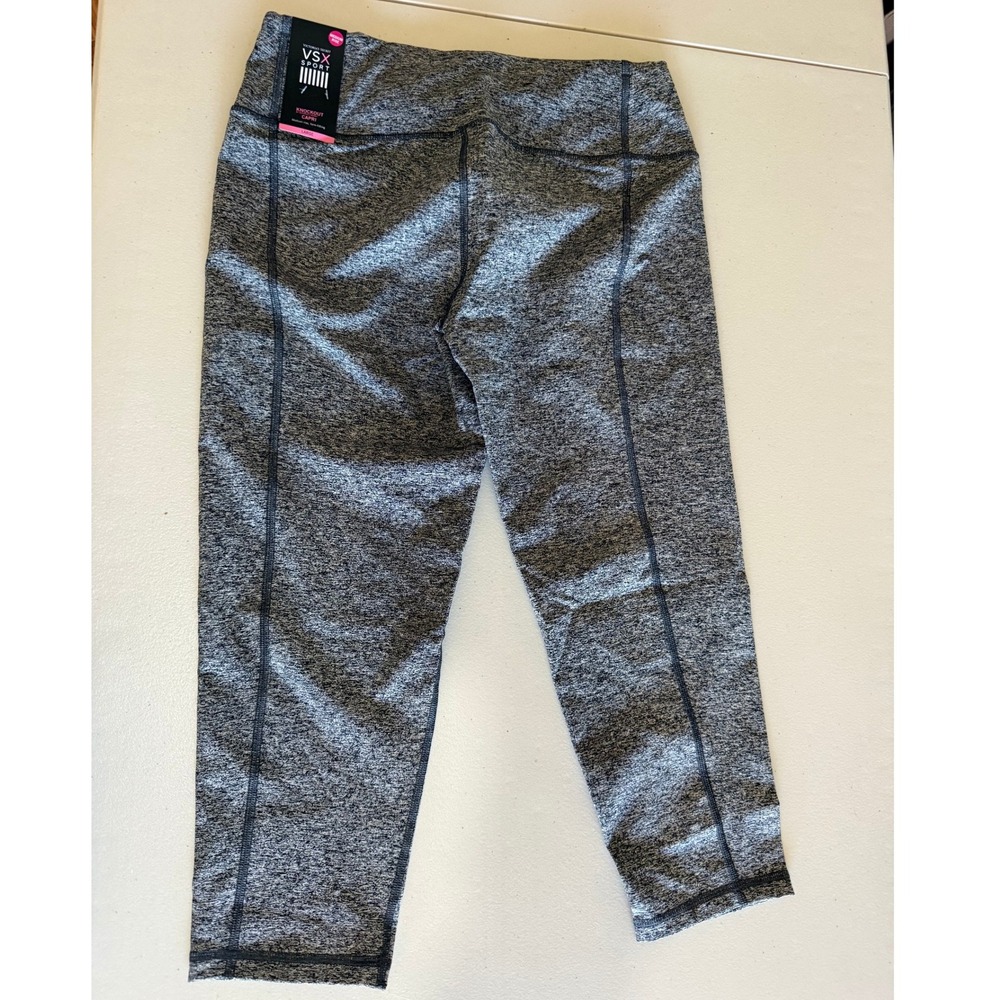 Victoria Secret Sport Knockout Capri Leggings Women's Size L Heather Grey